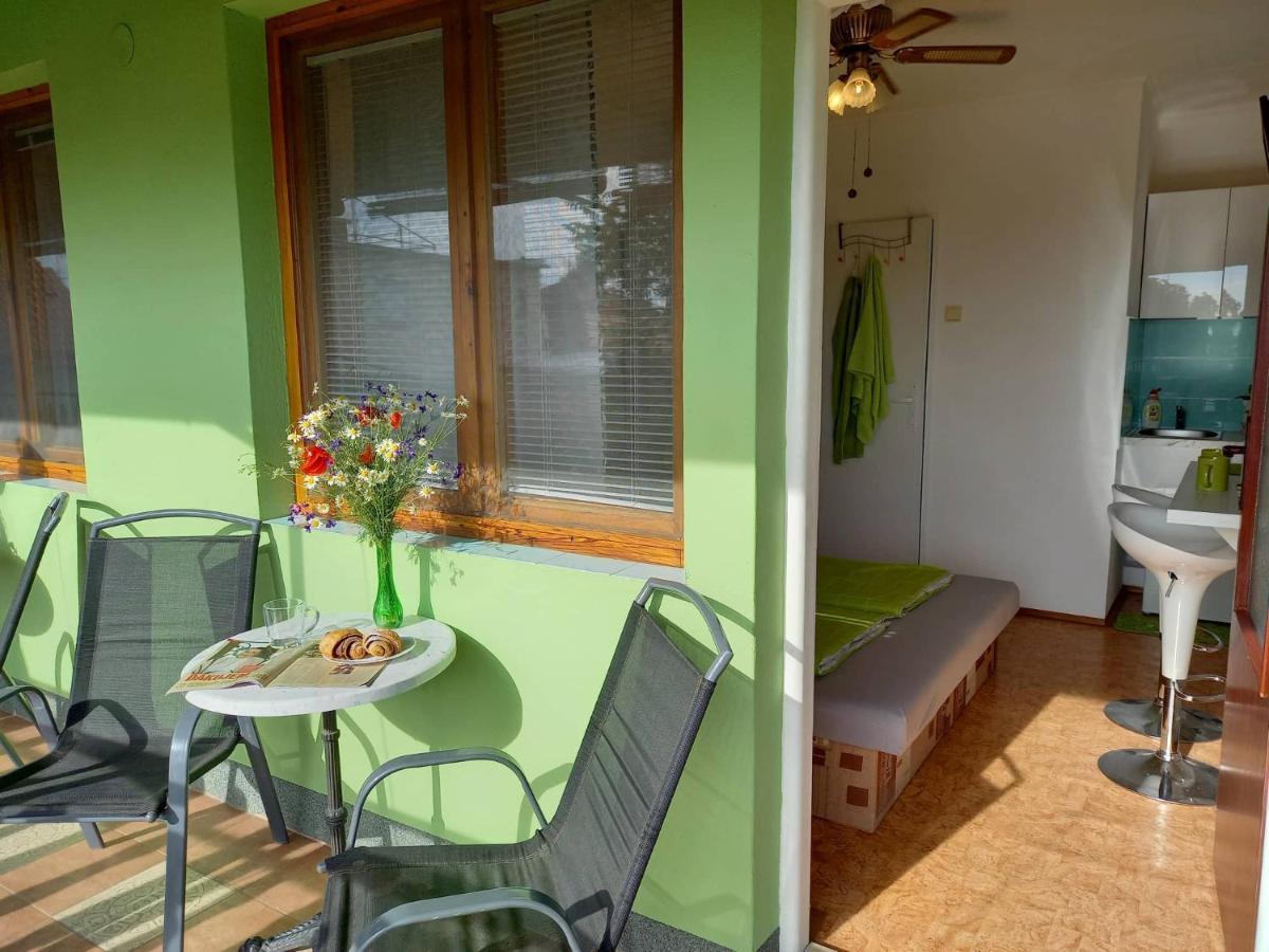 Afrodita Hotel Sturovo Luaran gambar