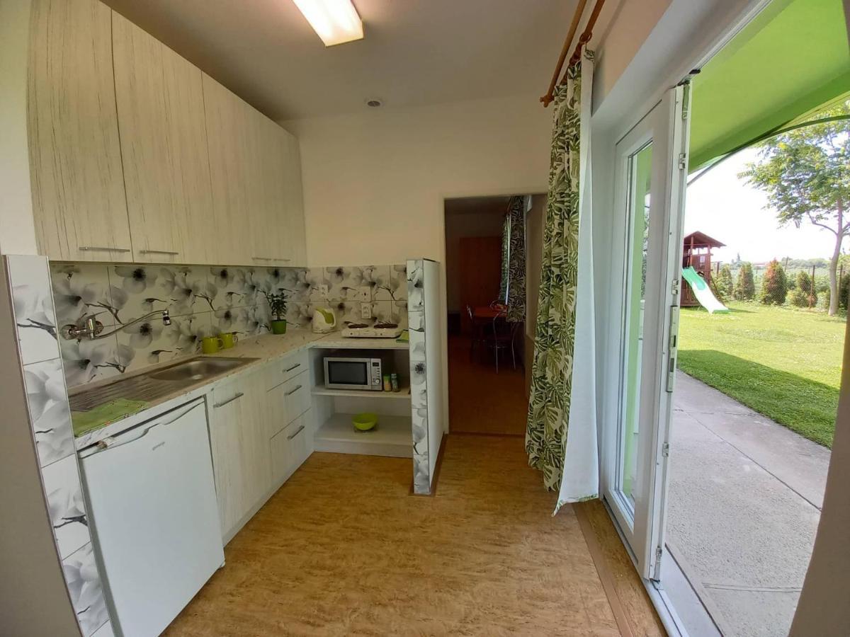 Afrodita Hotel Sturovo Luaran gambar
