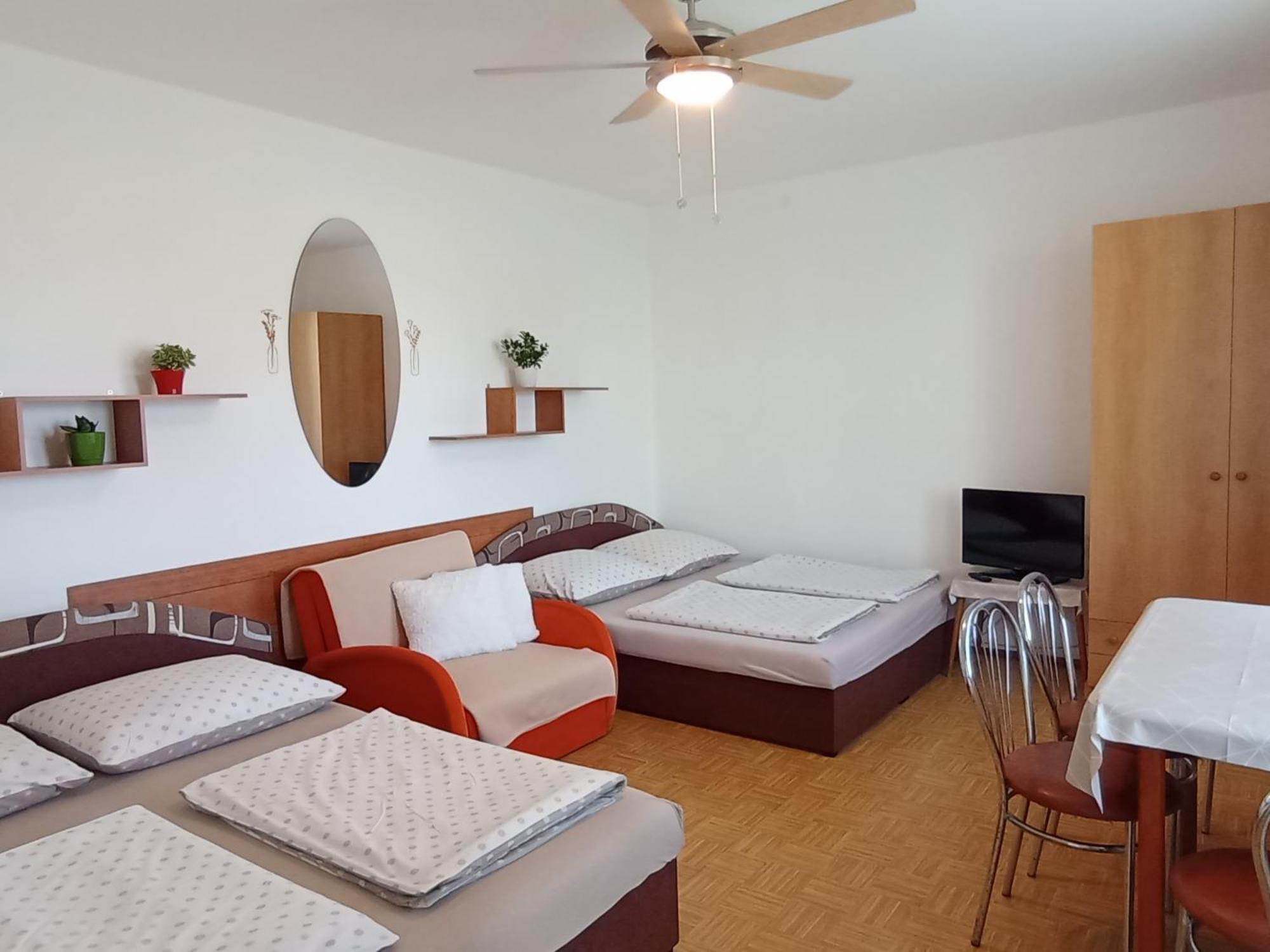 Afrodita Hotel Sturovo Luaran gambar