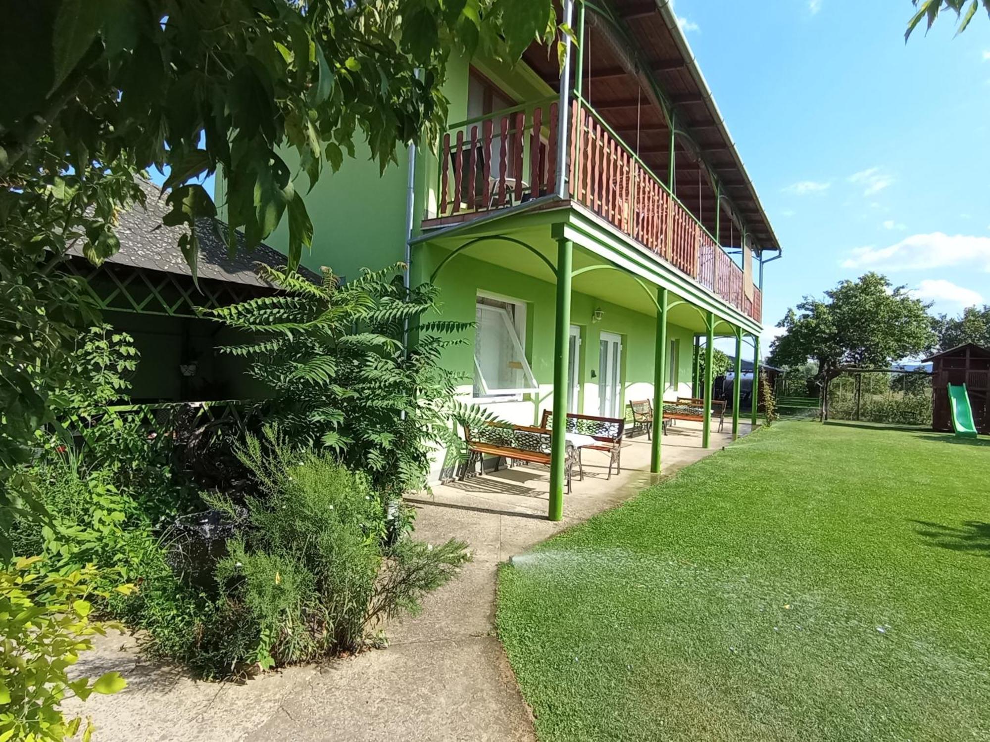 Afrodita Hotel Sturovo Luaran gambar