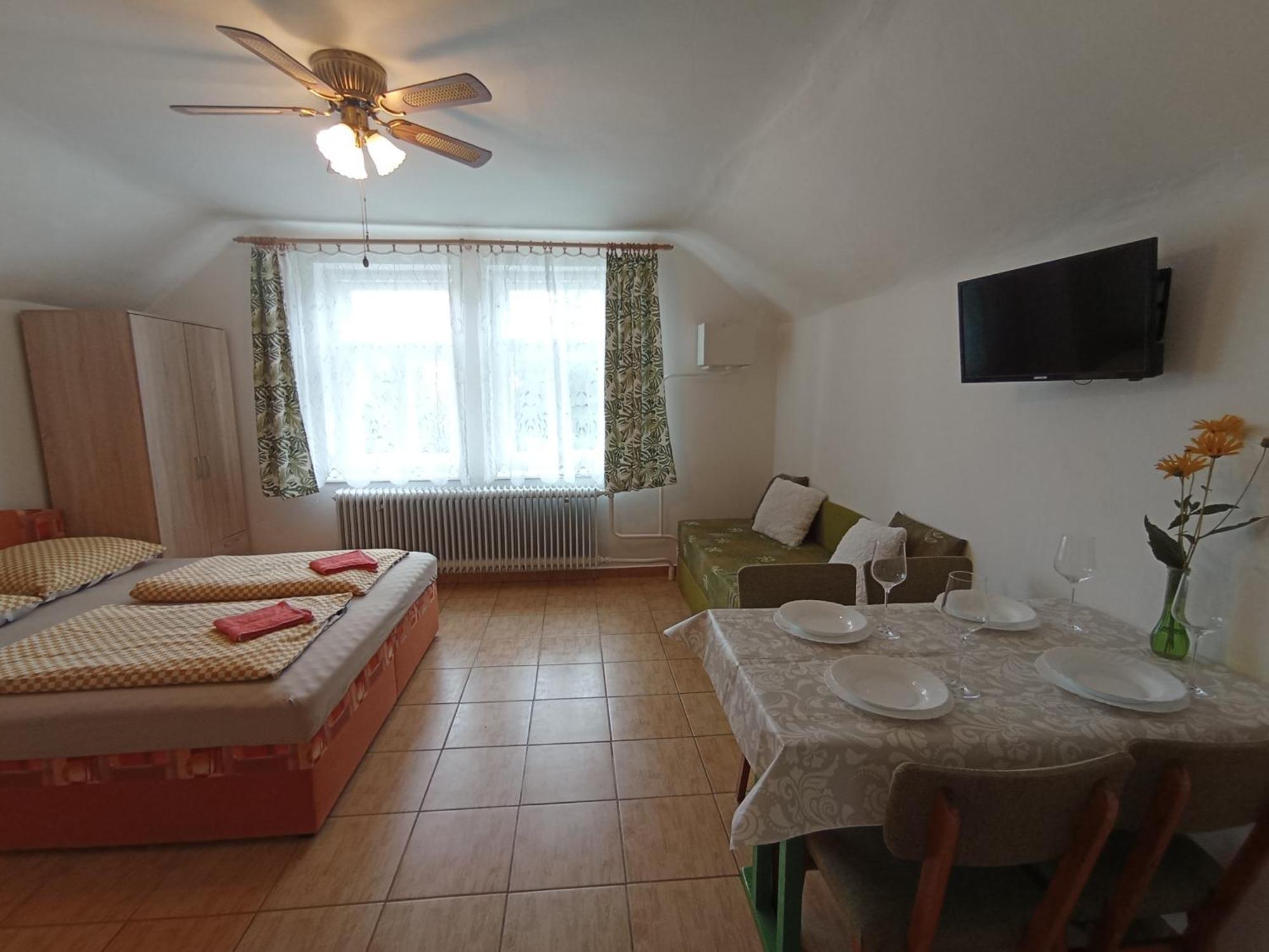 Afrodita Hotel Sturovo Luaran gambar