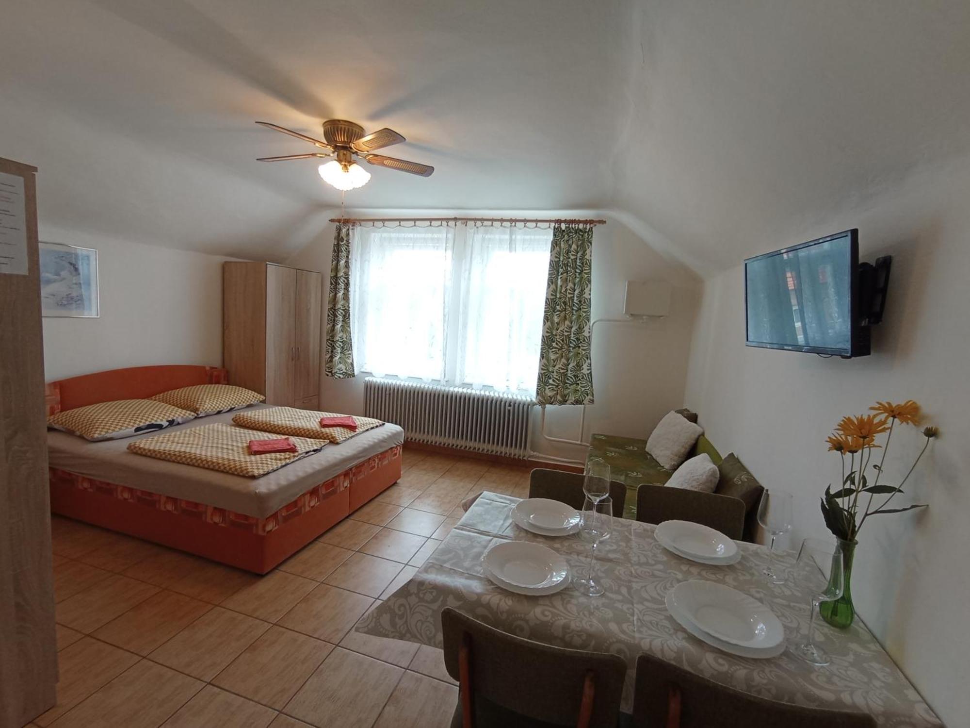 Afrodita Hotel Sturovo Luaran gambar