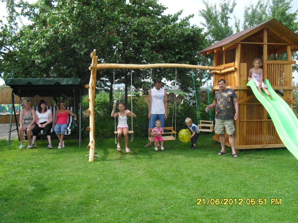 Afrodita Hotel Sturovo Luaran gambar