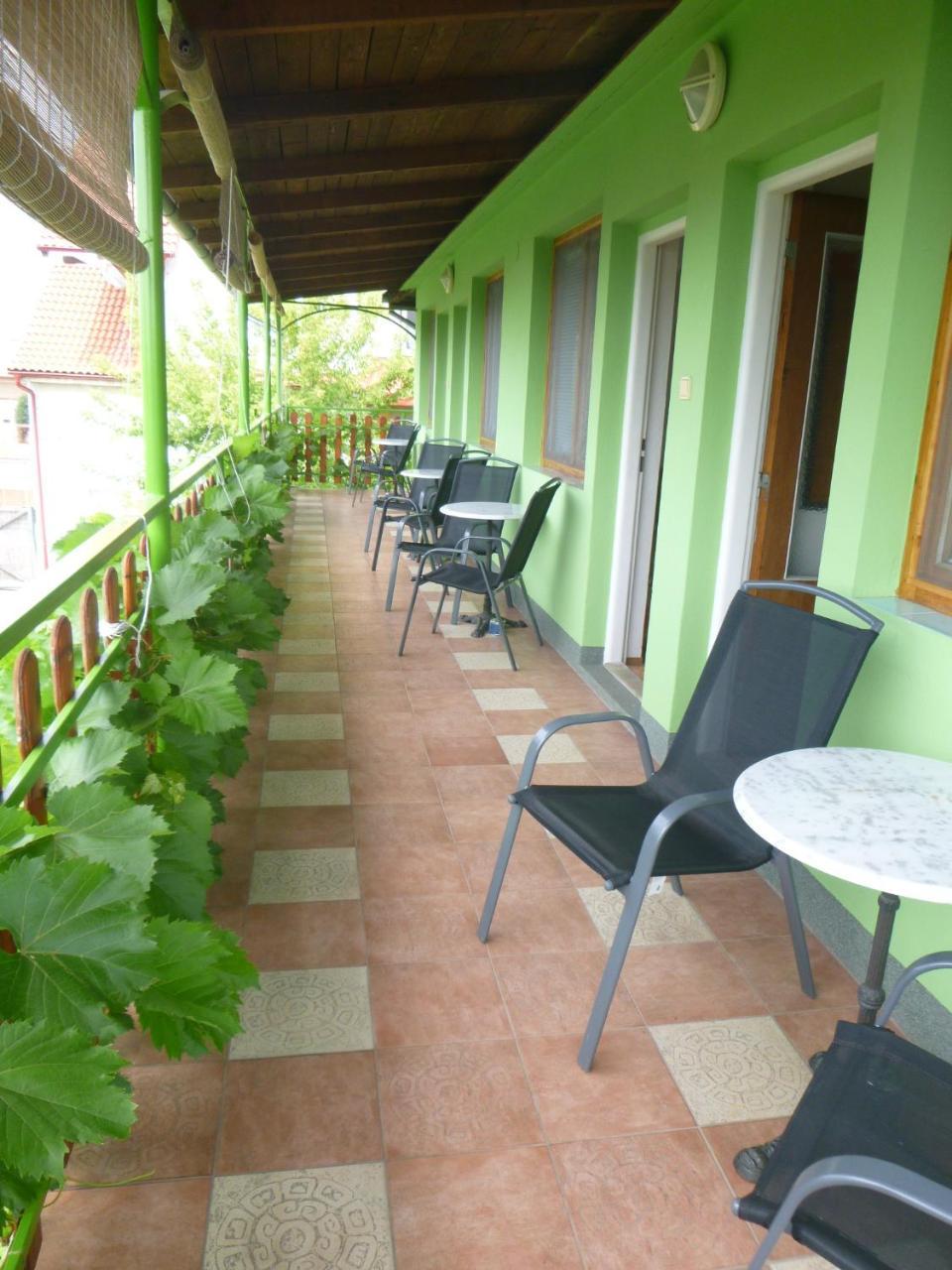 Afrodita Hotel Sturovo Luaran gambar